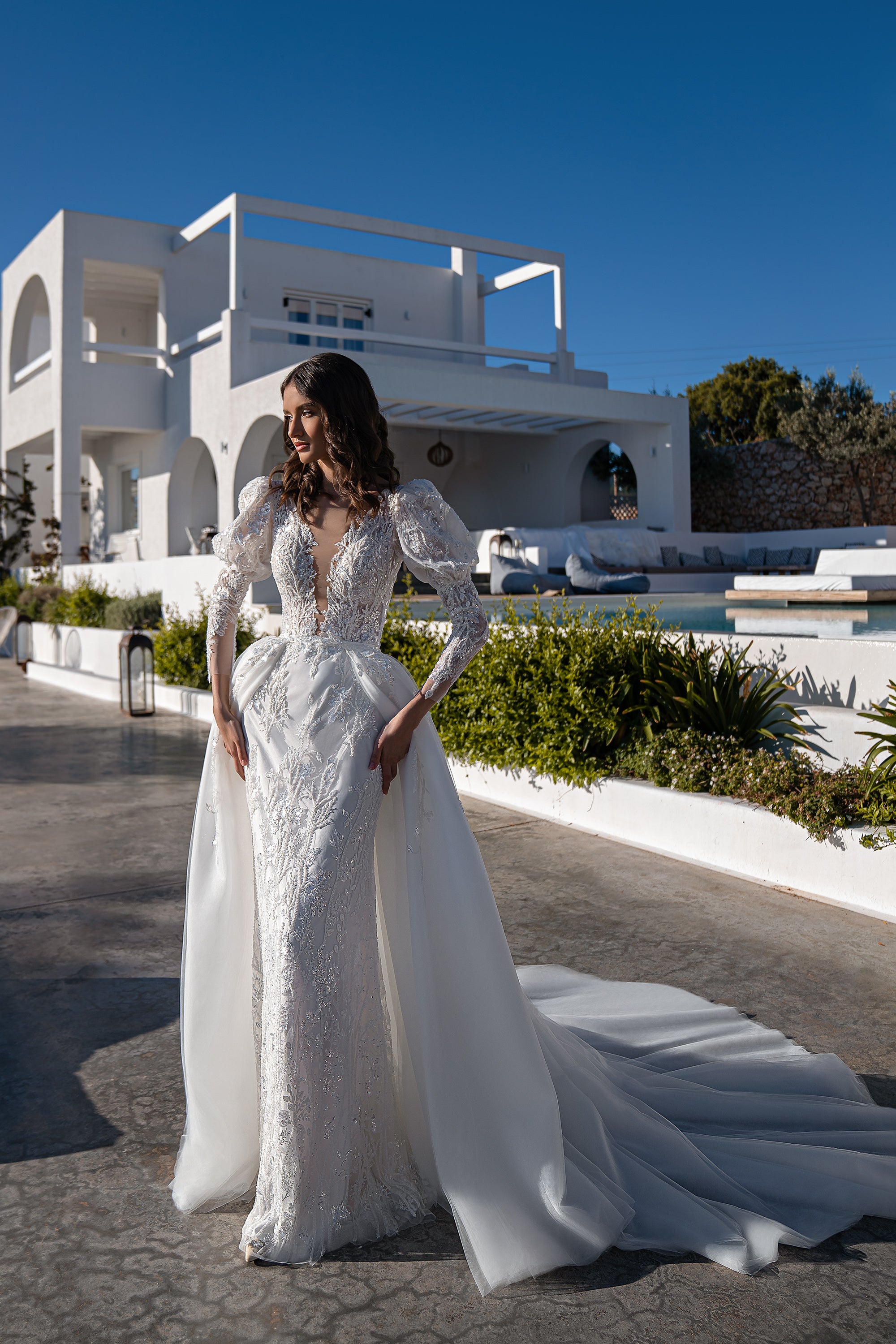 2-in-1 Lace Wedding Dress with Puff Sleeves and Detachable Overskirt