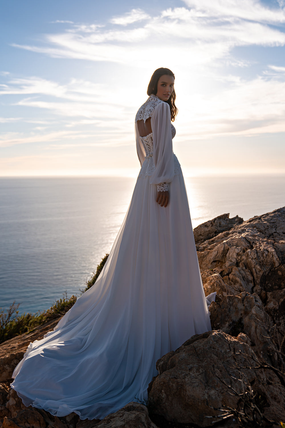 Stunning Strapless Wedding Dress Set with Embroidered Guipure & Boho Lace, Voluminous Bolero Sleeves & Chiffon Skirt with Long Train