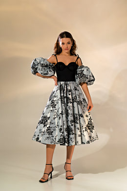 Midi Length Evening Dress with Velvet Ribbon Accents and Luxurious Sheen