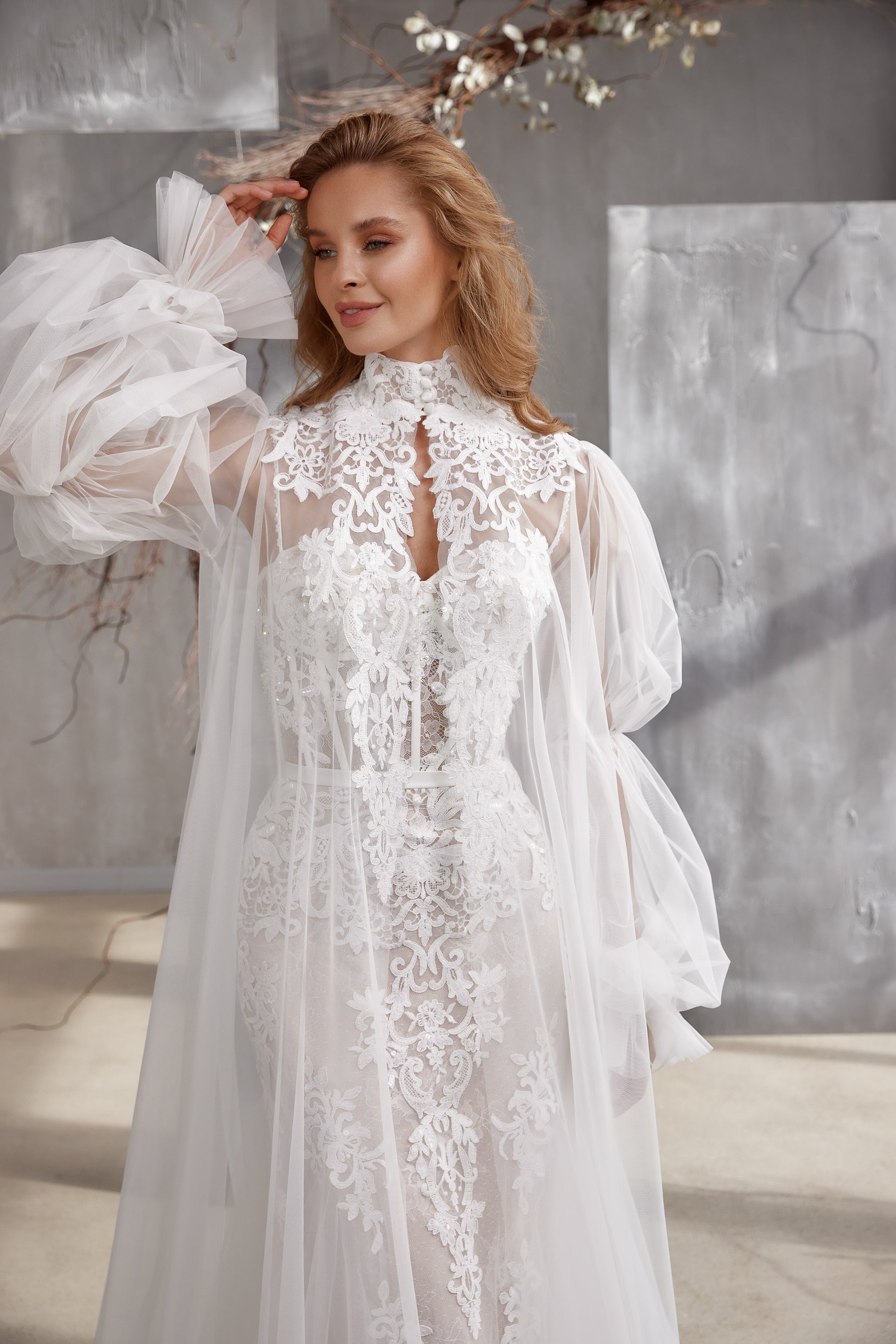 Mermaid Wedding Dress with Detachable Tulle Cape