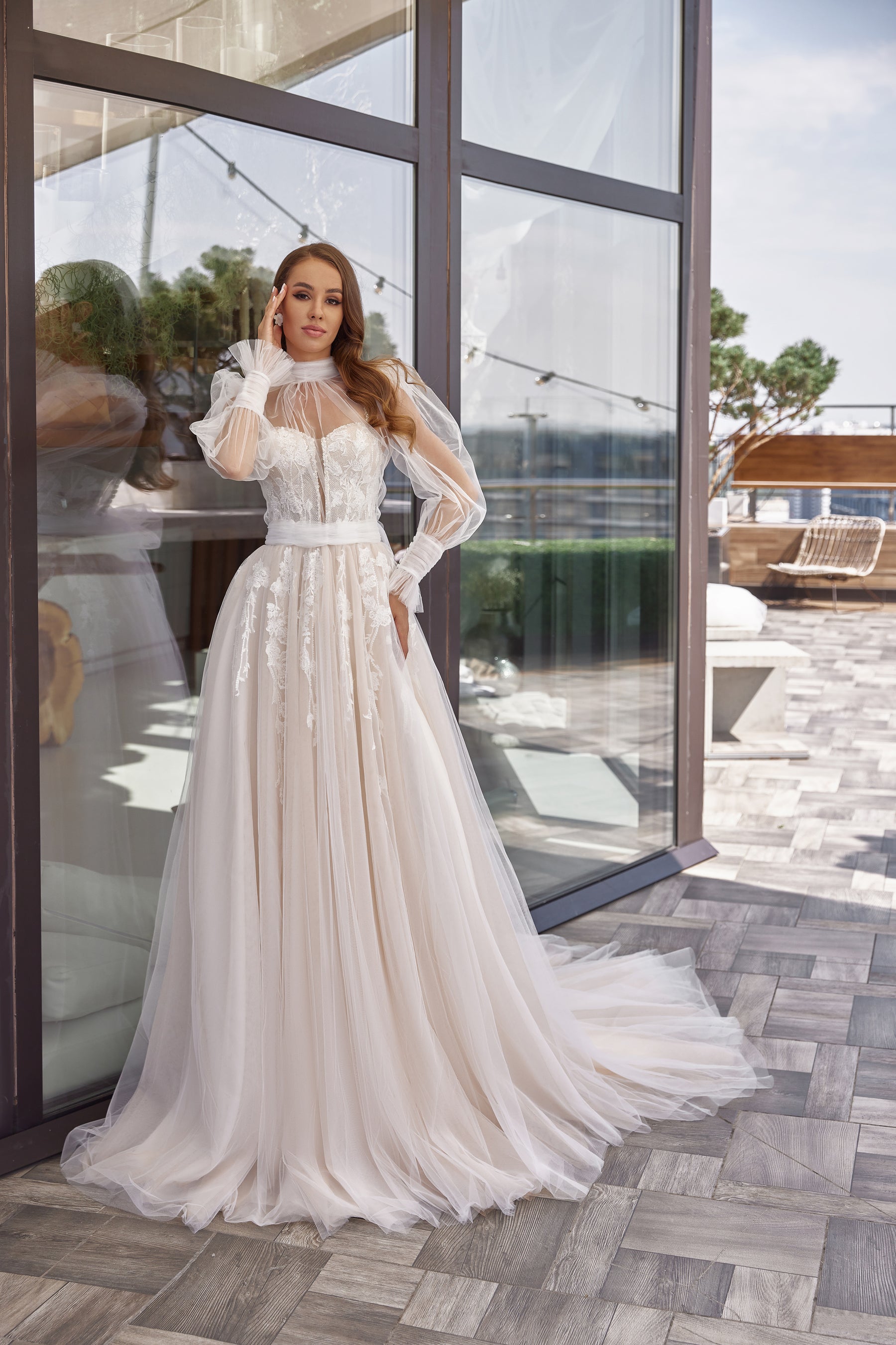 Romantic A-Line Wedding Dress with Lace Appliques and Beading, Sweetheart Neckline, Spaghetti Straps, Tulle Overlay, Floor-Length