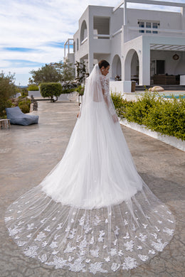 3x3m Magnificent Long Tulle Veil with Guipure Embroidery and Beaded Flowers