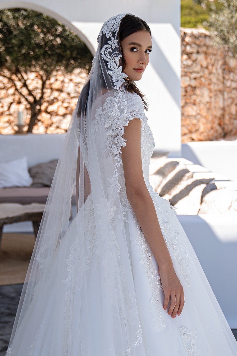 Delicate Tulle Veil with Guipure, Beads, Pearls, Crystals and Sequins - 1.5x1.5m - Loops Sewn