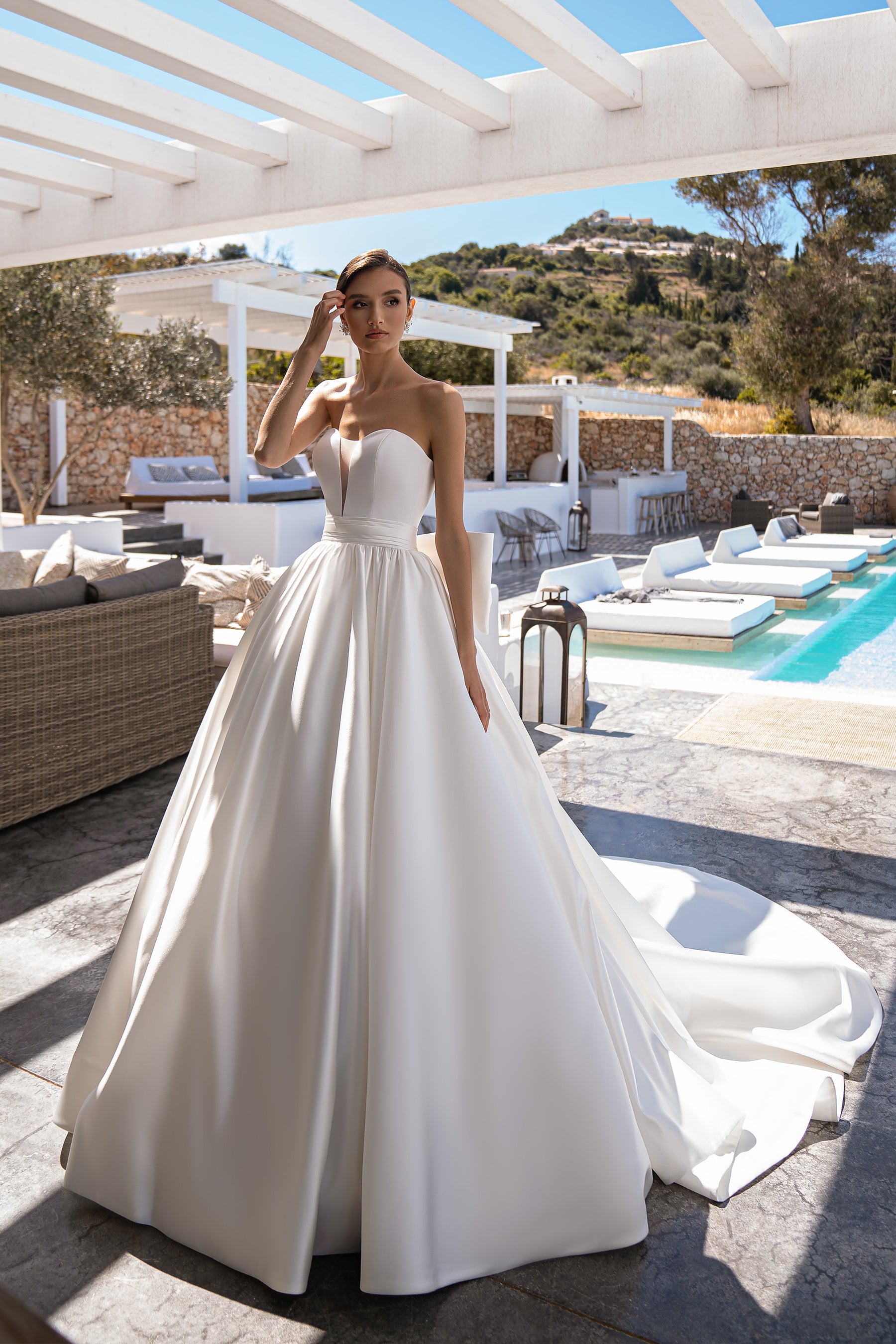 Graceful Wedding Set - Dress, Removable Skirt, Bolero, Belt & Bow, Long Train & Pockets, Tulle & Sheen