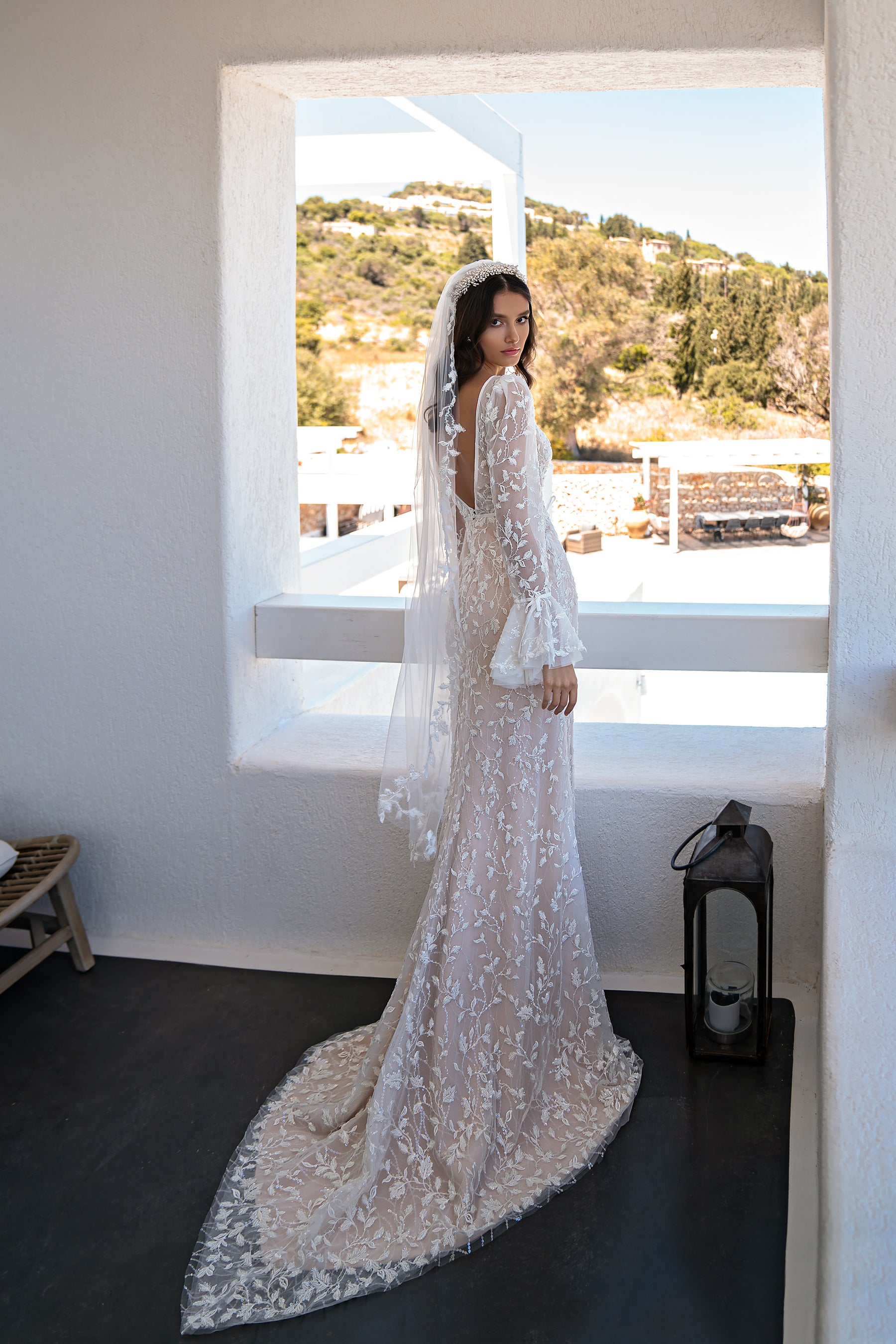 Exquisite Guipure Wedding Dress with Beaded Embroidery, Semi-Sheer Corset, Puffed Long Sleeves, and Velvet Ribbon Waist Bow