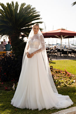 Shiny Veil with Loop Top for Weddings