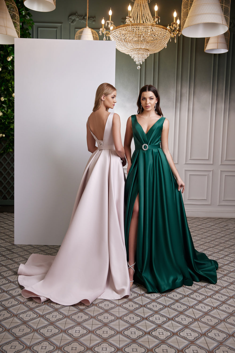 A-line Evening Dress with V-Neck and Slit