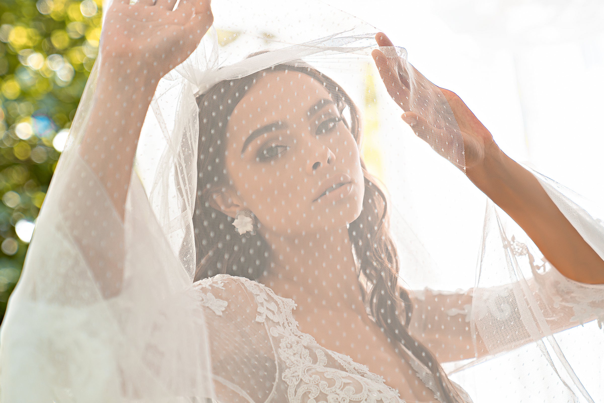Exclusive 1.8x1.6m Tulle Veil Bundle with Hair Attachment Loops