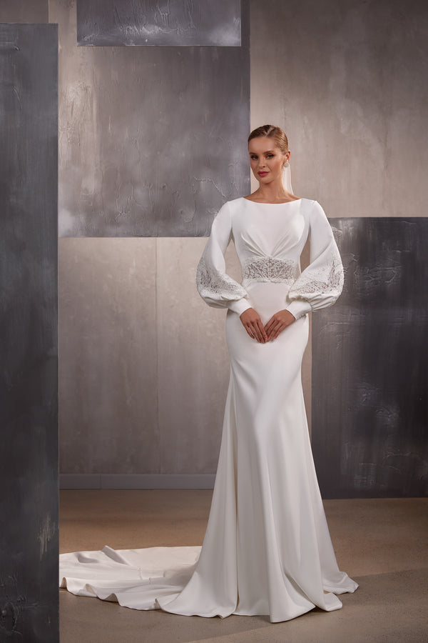 Elegant Wedding Dress with Mermaid Silhouette, Stretch Crepe Material, Boat Neckline, Ray-Shaped Drapery, Guipure Embroidered with Beads, Pearls and Crystal