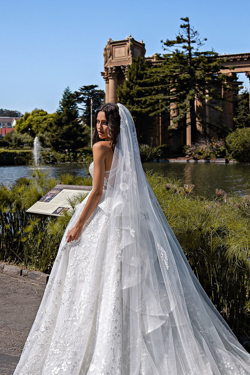 Elegant Tulle Veil "Bundle" with Lace and Sequins - 2.6x3m - Loops for Easy Attachment
