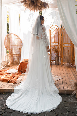 Women's Boho Lace Veil with Lapel 2.0x1.5m - Hair Attachment Loops Included