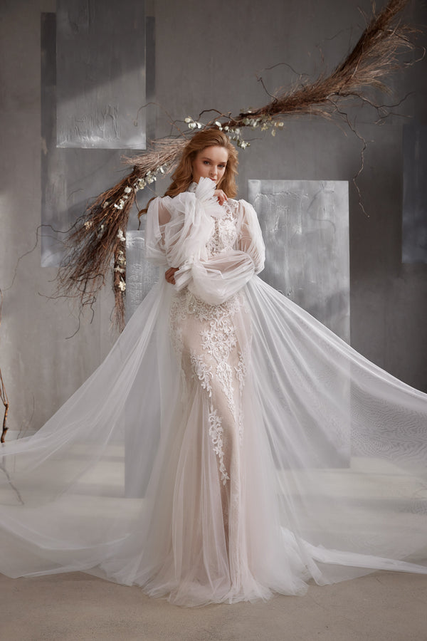 Mermaid Wedding Dress Set with Detachable Long-Sleeved Cloak and Chantilly Lace