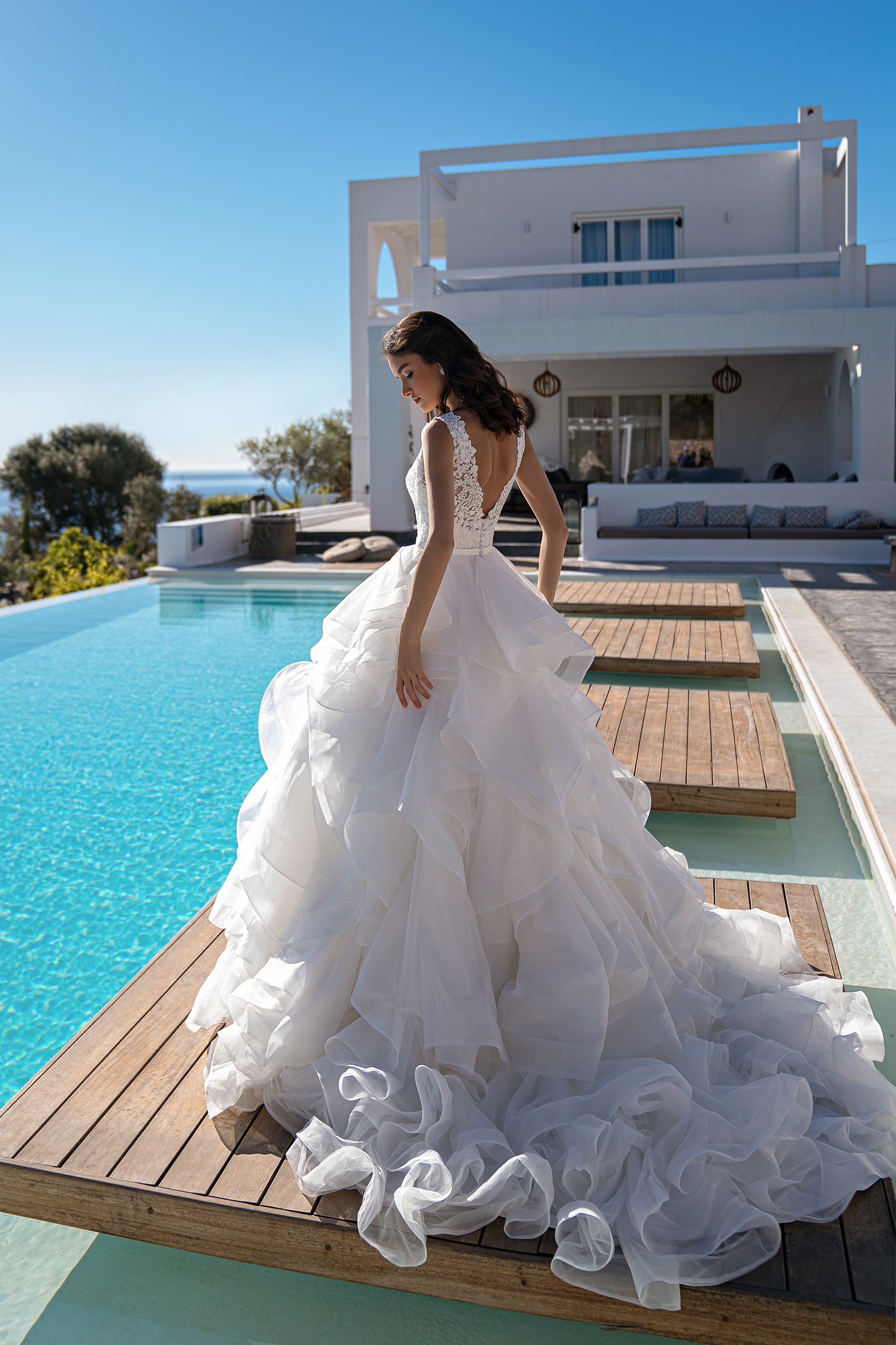 Ball Gown Wedding Dress with Detachable Organza Puff Sleeves