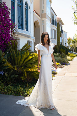 Mermaid Wedding Dress with Detachable Ruffle Sleeves