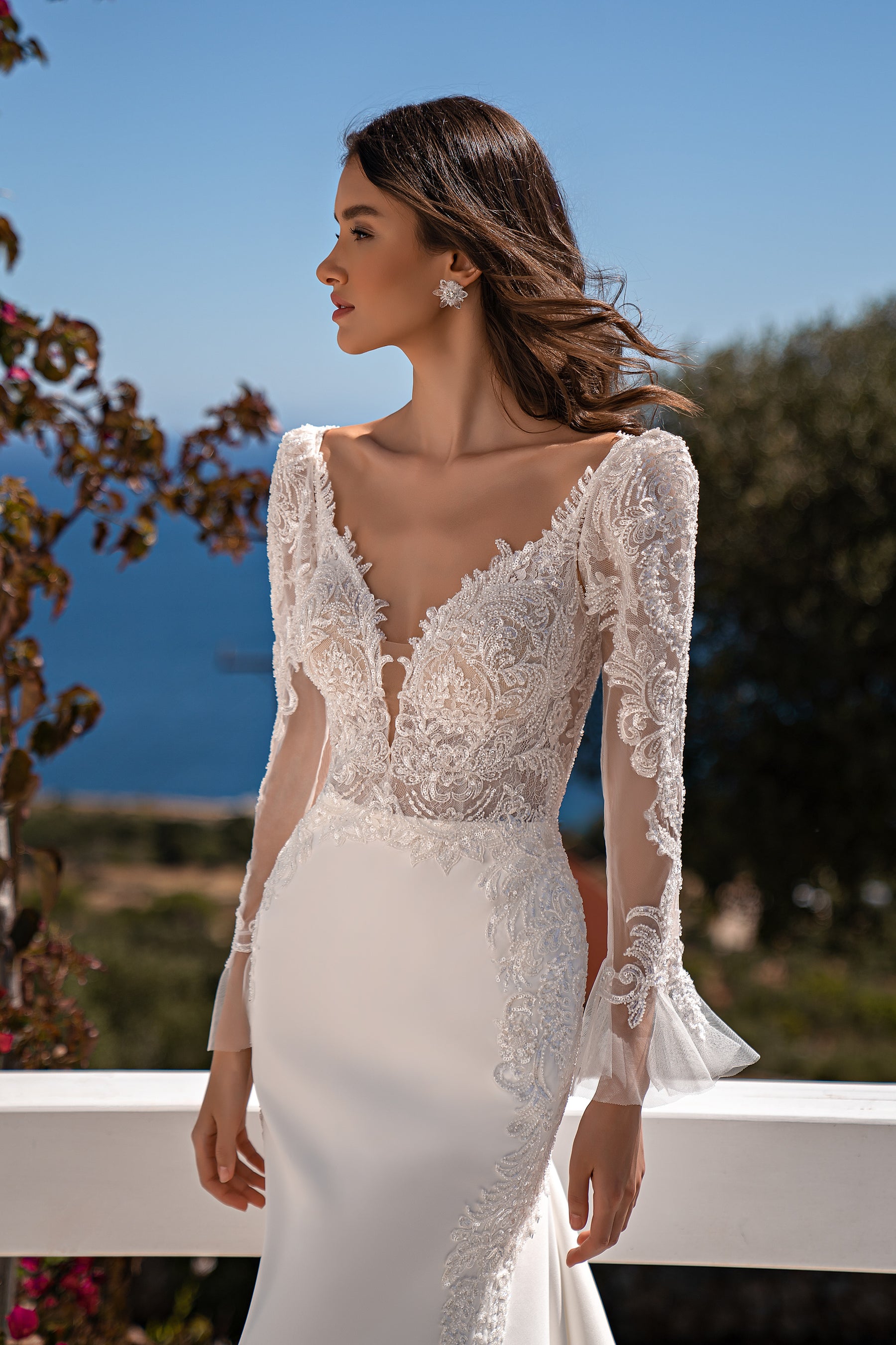 Mermaid Wedding Dress with Detachable Lace Sleeves