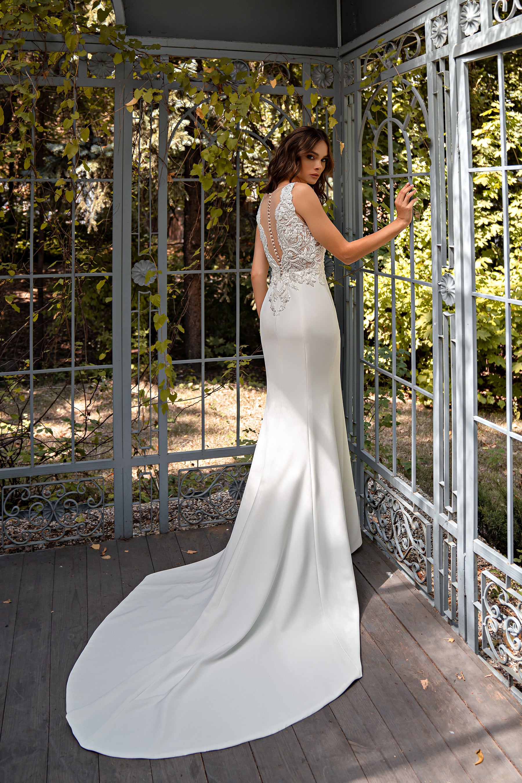 Exclusive Designer Wedding Set - Mermaid Dress with Train & Elegant Cloak-Cape