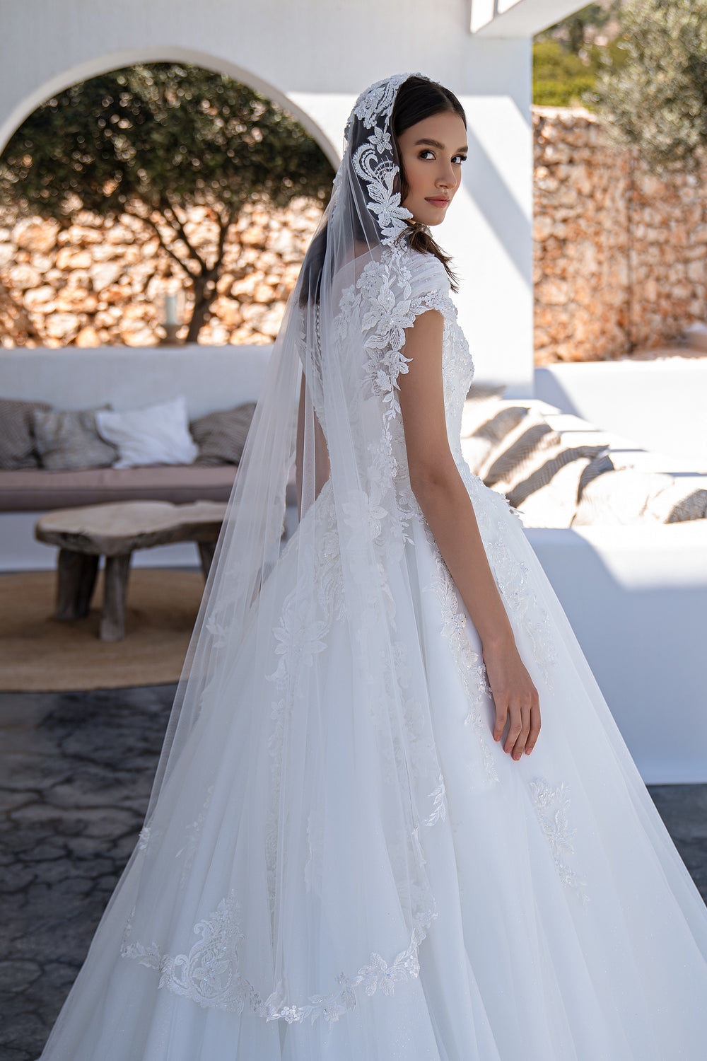 Delicate Tulle Veil with Guipure, Beads, Pearls, Crystals and Sequins - 1.5x1.5m - Loops Sewn
