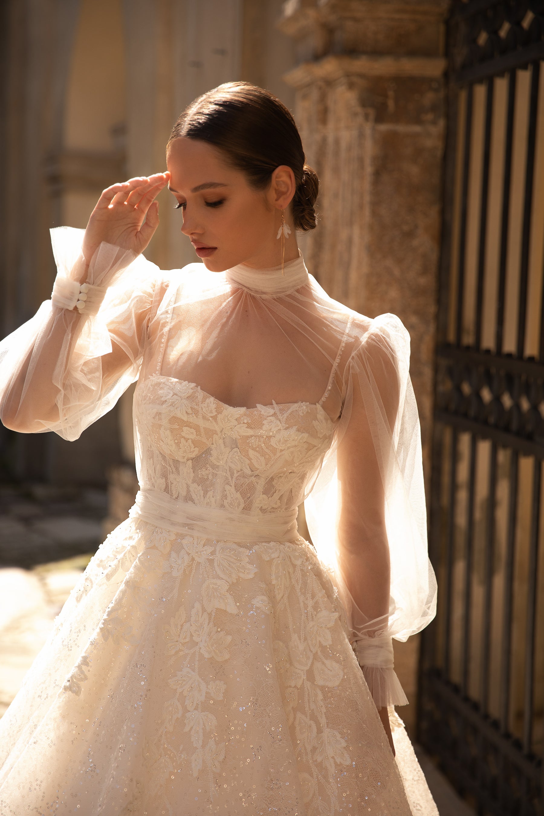 Gorgeous A-Line Glitter and Lace Bridal Dress with Spaghetti Straps and Detachable Tulle Cape