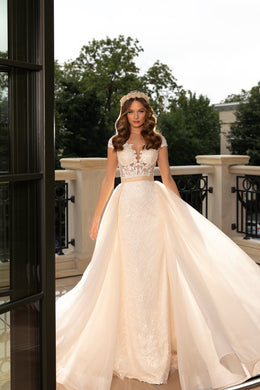 Elegant Wedding Dress Fit-and-Flare with Deep V-Neck, Lace Detachable Skirt, and Low Back