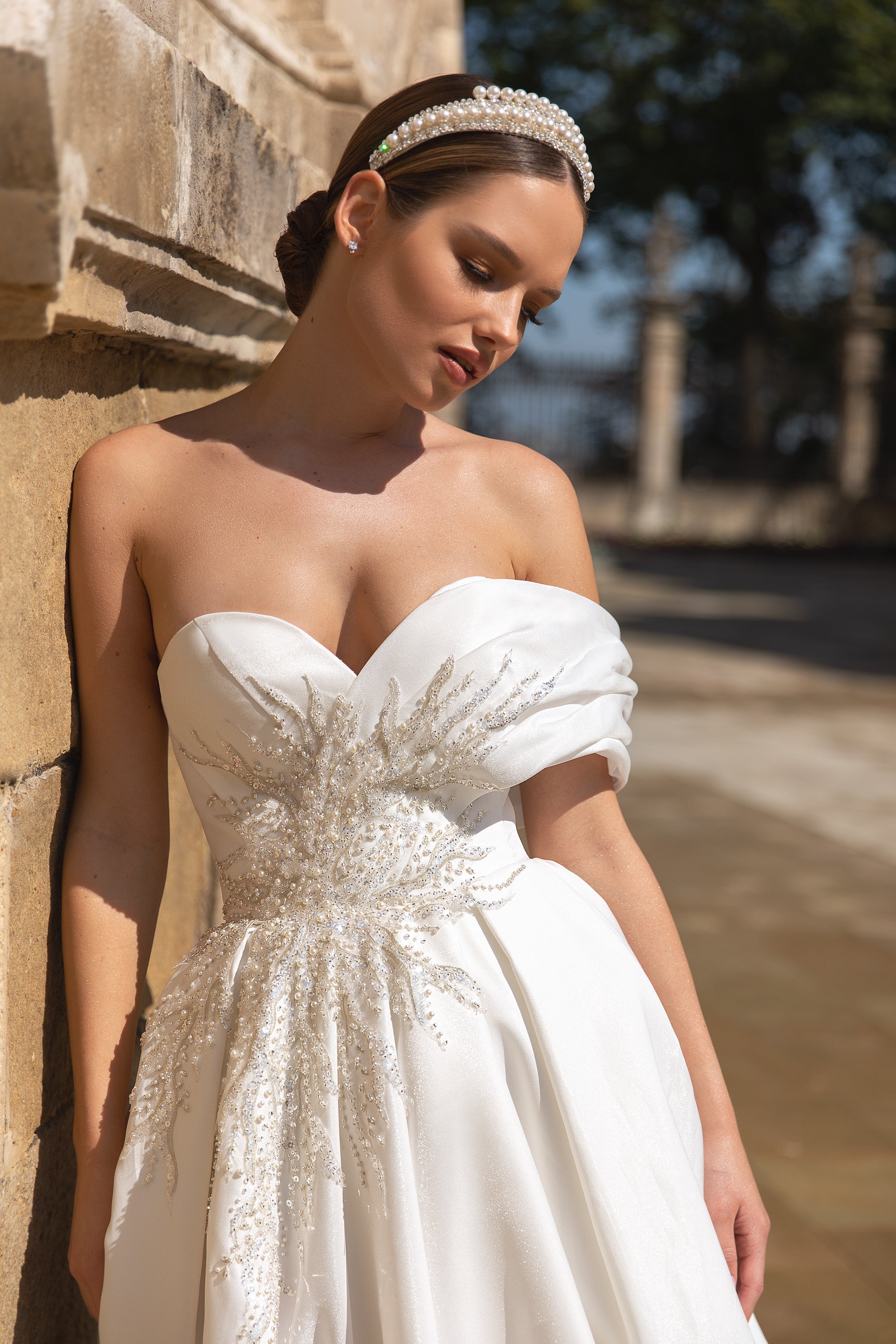 Sweetheart Neck A-Line Strapless Bridal Dress with Slit Skirt and One Shoulder