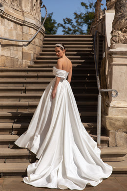 Sweetheart Neck A-Line Strapless Bridal Dress with Slit Skirt and One Shoulder
